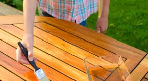 Peindre un meuble en bois : Quelle peinture choisir ?